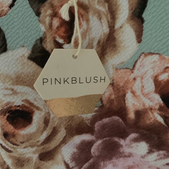 Pink blush dress - Picture 2 of 3